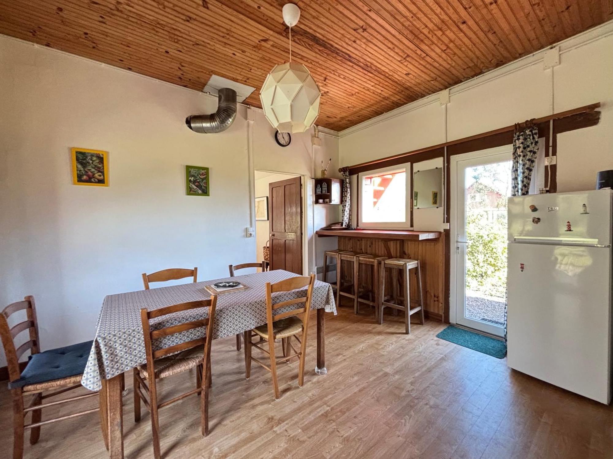 Maison De Campagne Lumineuse Spacieuse Dans Impasse Au Calme A Proximite D'Un Chateau Deux Verandas Grand Jardin Cabane Pour Velos, Pres Port En Bessin Et Bayeux, Proche Plages Du Debarquement Commes Exteriér fotografie